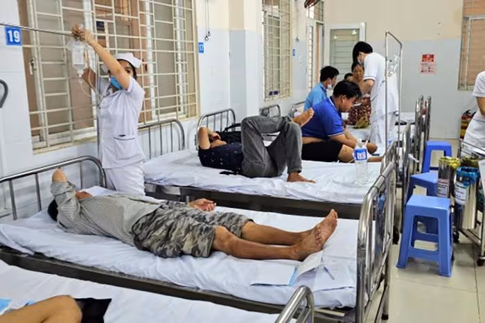 Cảnh báo ngộ độc thực phẩm dịp lễ: Sai lầm chết người và cách phòng tránh