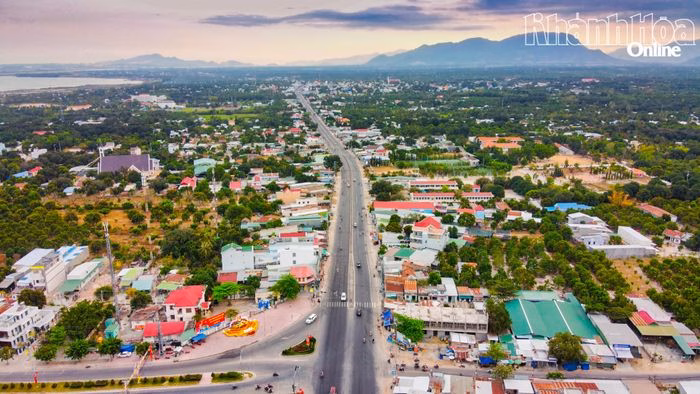 Xã Cam Lâm đang nỗ lực hoàn thiện các tiêu chí đô thị loại III.