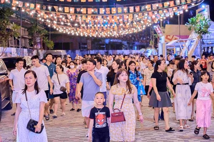 VUI-Fest Cát Bà - Trạm dừng trải nghiệm nhịp sống hiện đại và sôi động.