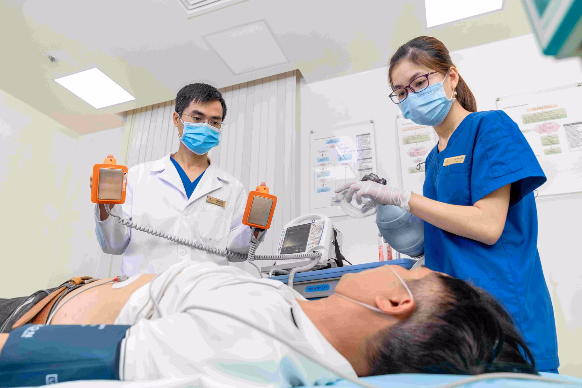 Khoa Hồi sức cấp cứu tại Bệnh viện Vinmec Hải Phòng luôn trong trạng thái sẵn sàng 24/24 để ứng cứu kịp thời các ca bệnh nặng.